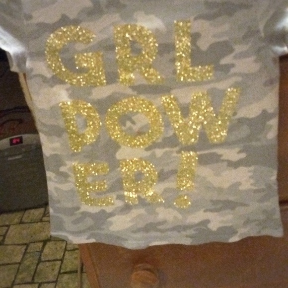 Girls size 7 T-shirt - Picture 3 of 5